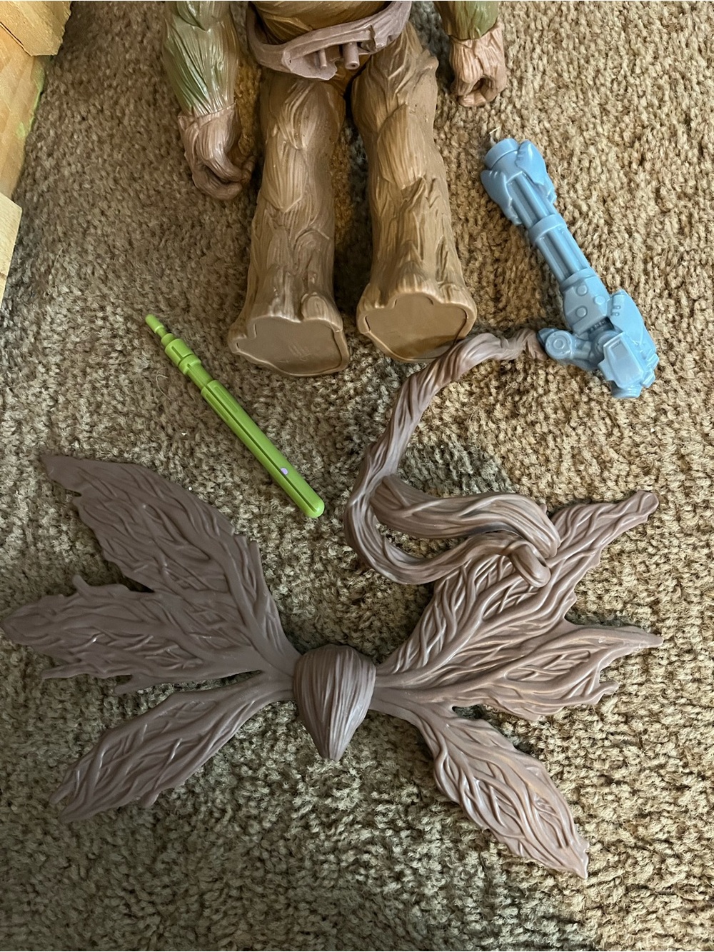Groot Action Figure - Picture 4 of 4